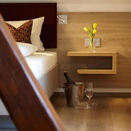 Weingut Und Gaestehaus Apel Han/Misafirhane Nittel