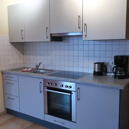 Weingut Und Gaestehaus Apel 여관 니텔