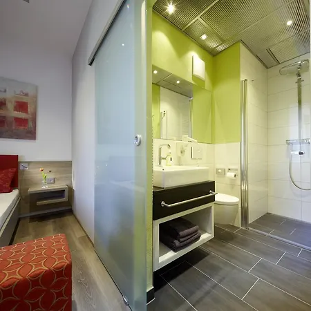 Weingut Und Gaestehaus Apel 여관 니텔