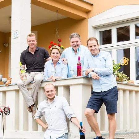 Weingut Und Gaestehaus Apel Han/Misafirhane Nittel