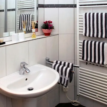 Han/Misafirhane Weingut Und Gaestehaus Apel