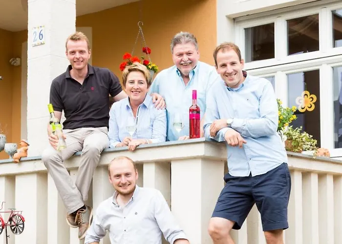 Weingut Und Gaestehaus Apel Värdshus Nittel